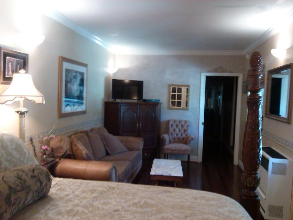 Fleur De Lac Europeran Inn Lake Arrowhead Exterior foto